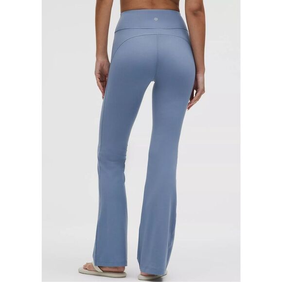 Lululemon Groove Flared Pants - Picture 1 of 6